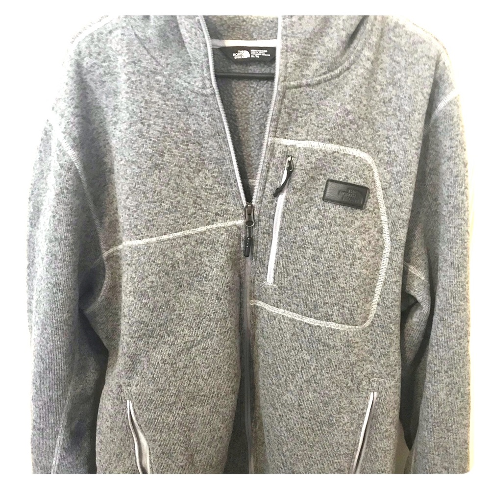 Men’s gray north face hoodie NEW!